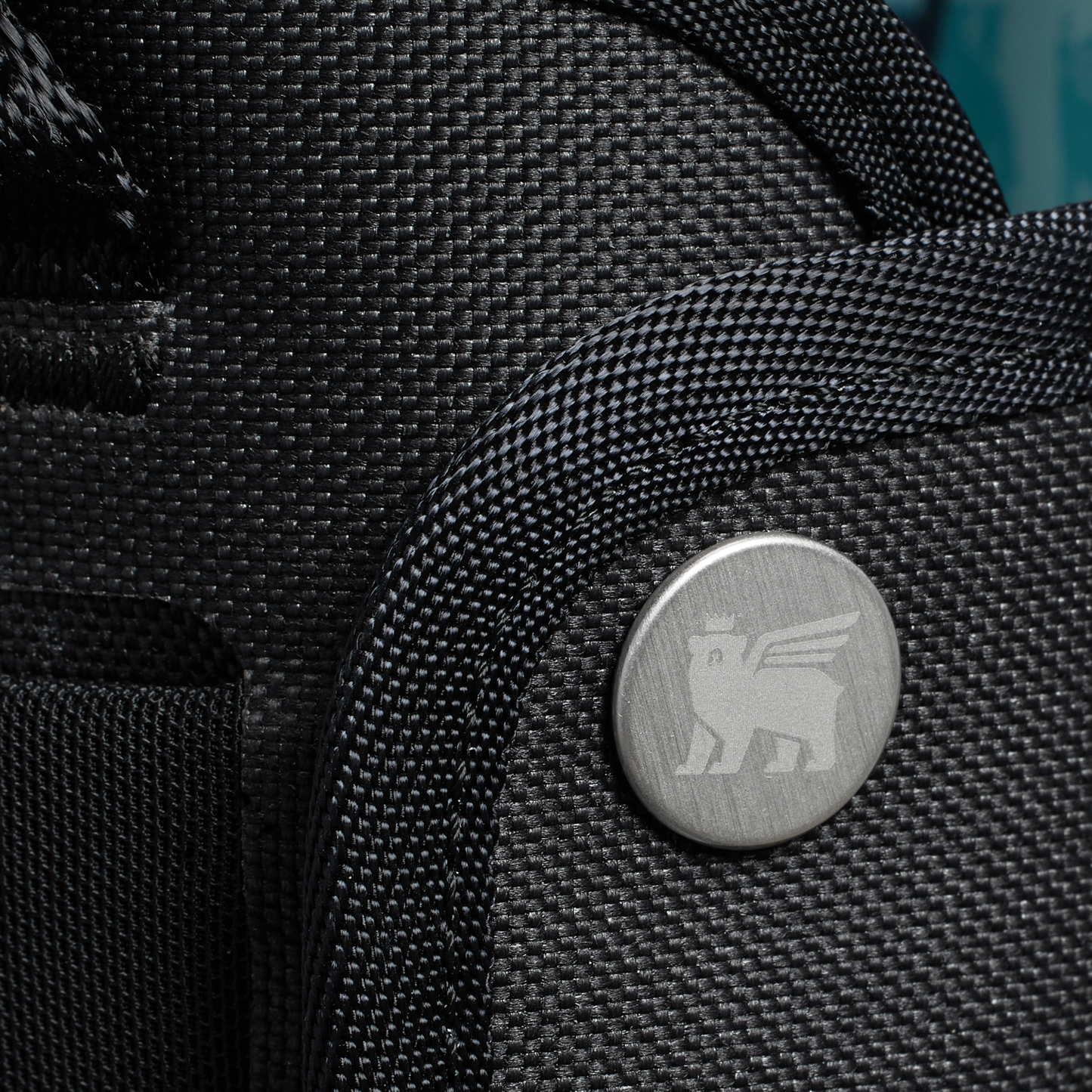 The All Day 30 OZ Quencher Carry-All KE8